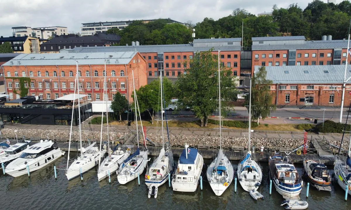 Åbo Gästhamn: {"base": "en", "no": "Turku By Marina", "se": "\u00c5bo Stads Marinan", "en": "Turku City Marina", "da": "Turku City Marina"}