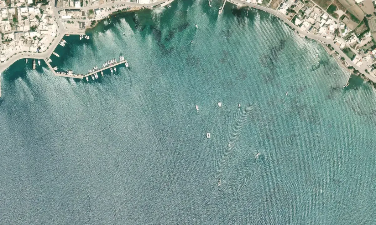 Flyfoto av Adamantas