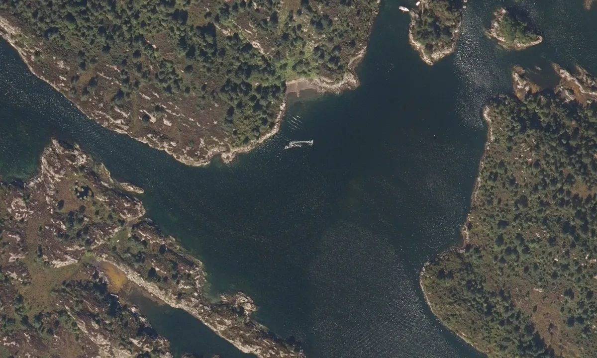 Flyfoto av Ådnøya