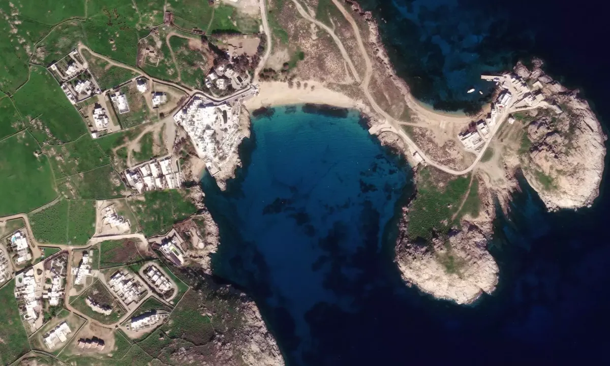 Flyfoto av Agia Anna