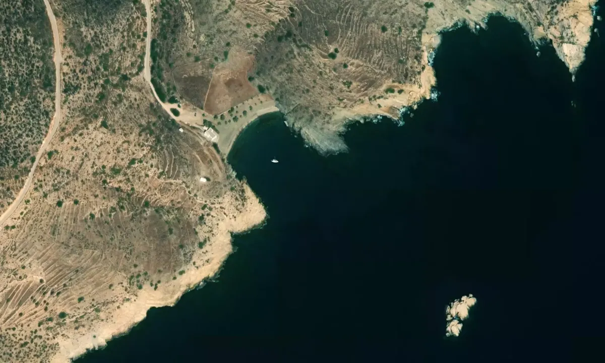 Flyfoto av Agios Georgios 1