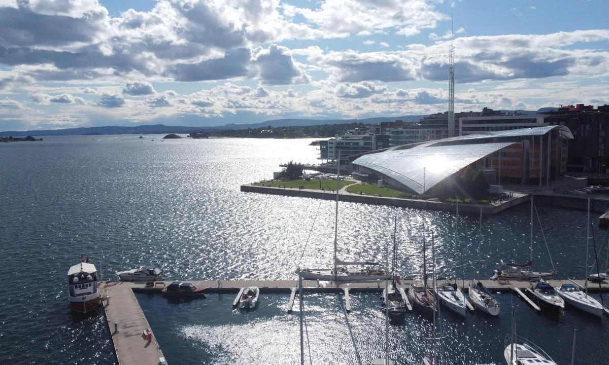 {"base": "no", "no": "Aker Brygge Marina Oslo", "se": "Aker Brygge Marina Oslo", "en": "Aker Brygge Marina Oslo", "da": "Aker Brygge Marina Oslo"}