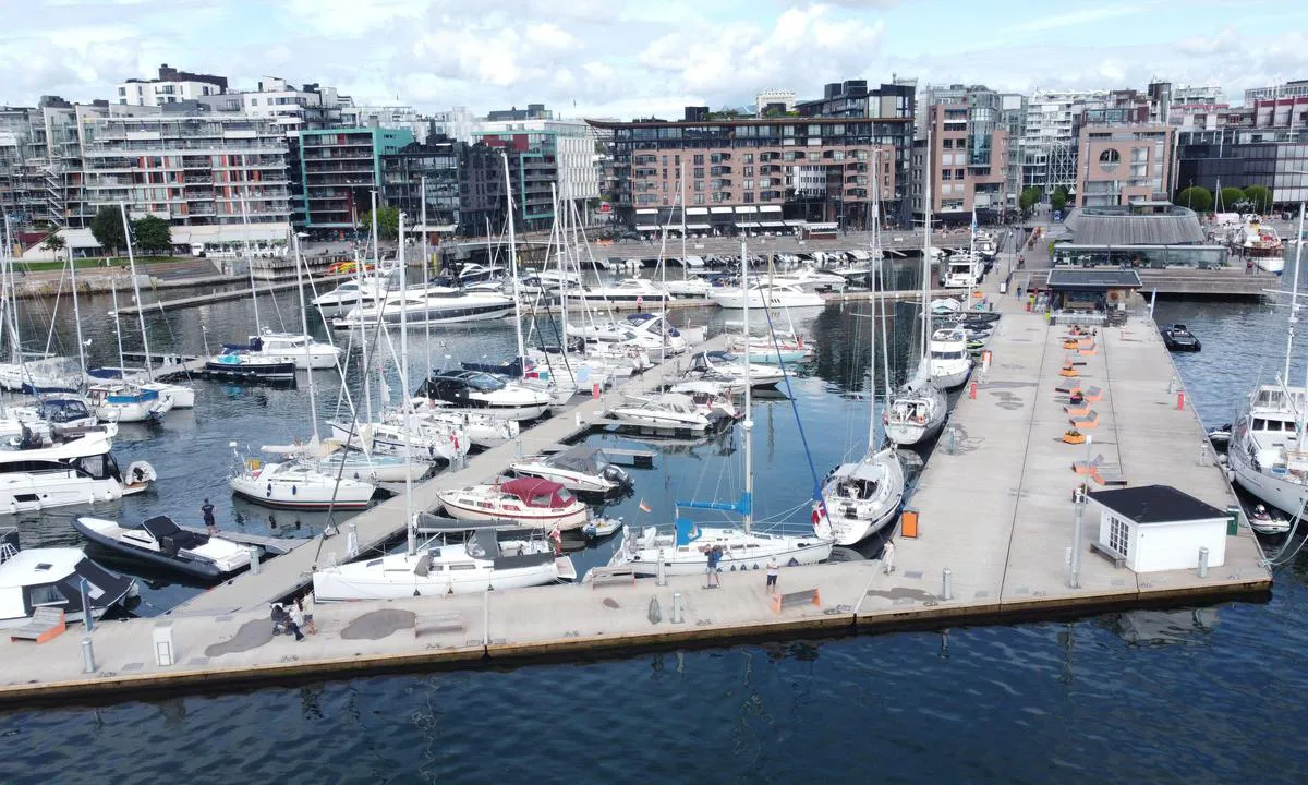 {"base": "no", "no": "Aker Brygge Marina Oslo", "se": "Aker Brygge Marina Oslo", "en": "Aker Brygge Marina Oslo", "da": "Aker Brygge Marina Oslo"}