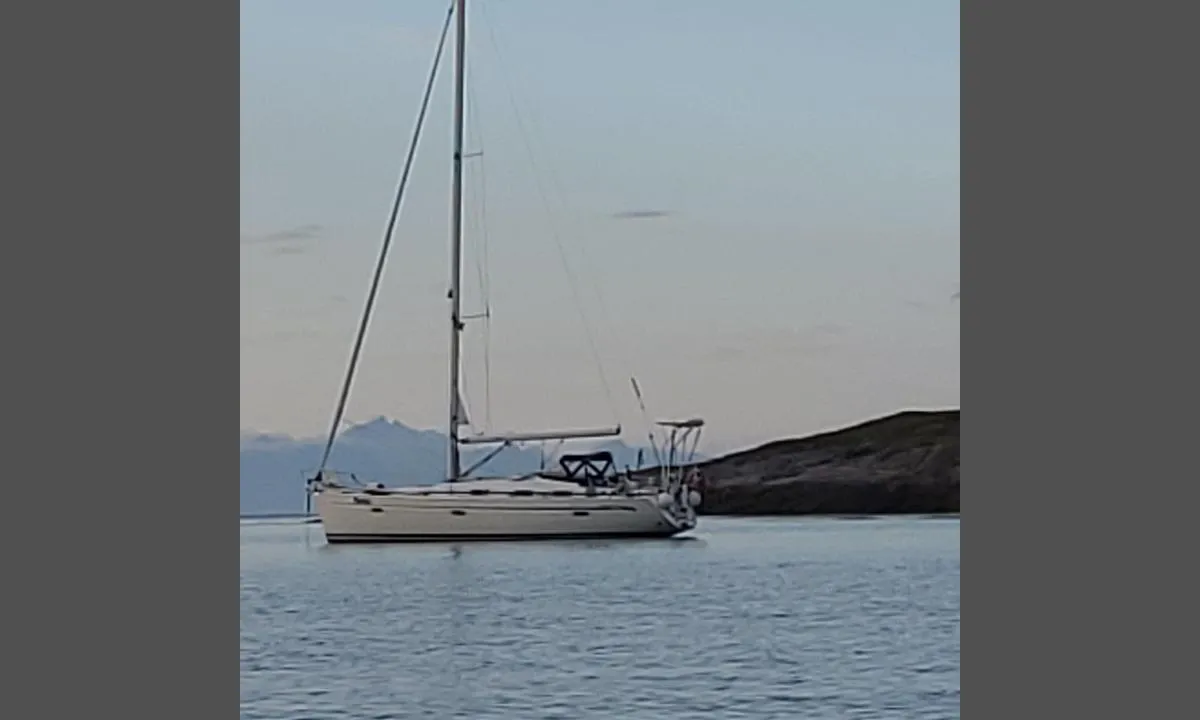 Akterøya: {"base": "no", "no": "Godv\u00e6rshavn med utsikt mot Lofotveggen", "se": "Gottv\u00e4dershamn med utsikt mot Lofoten-v\u00e4ggen", "en": "Fair-weather harbour with a view of the Lofoten Wall", "da": "Godvejrhavn med udsigt mod Lofotv\u00e6ggen"}