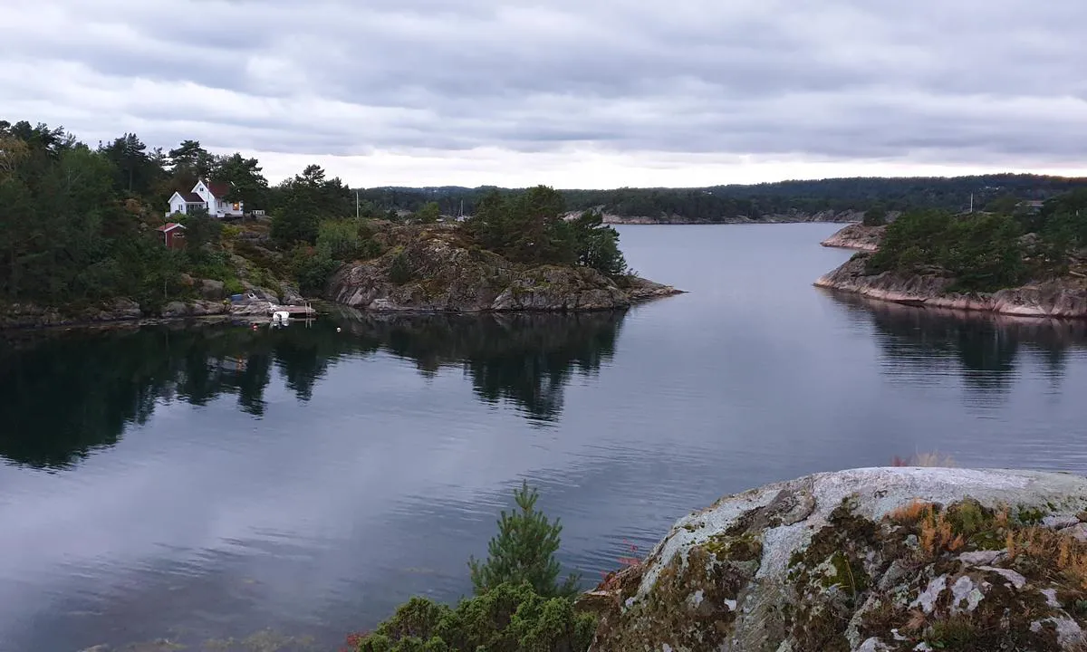 Åkvåg Killen: {"base": "no", "no": "Noen grunner i innseilingen s\u00e5 sjekk kartet n\u00f8ye og ha utkikk", "se": "N\u00e5gra grund i inseglingen s\u00e5 kontrollera kartan noggrant och h\u00e5ll utkik", "en": "Some shoals in the approach, so check the chart carefully and keep a lookout", "da": "Nogle grunde i indsejlingen s\u00e5 tjek kortet n\u00f8je og hold udkig"}