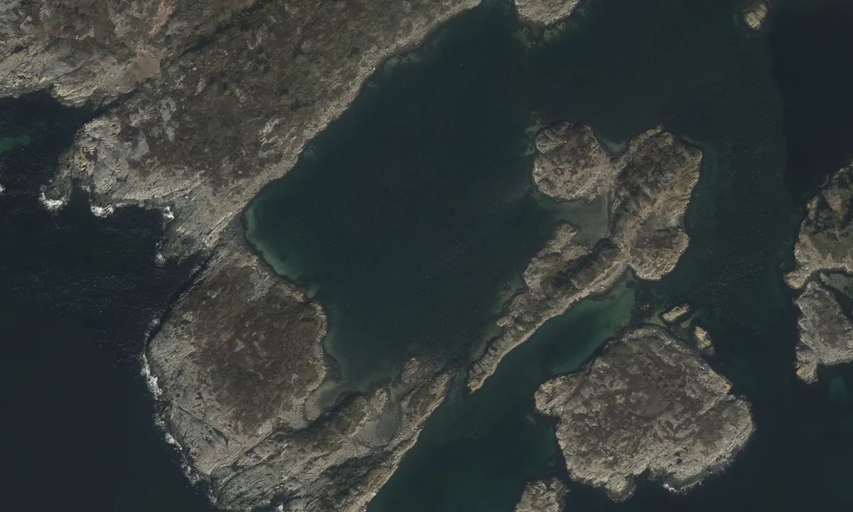 Flyfoto av Ålesøya 