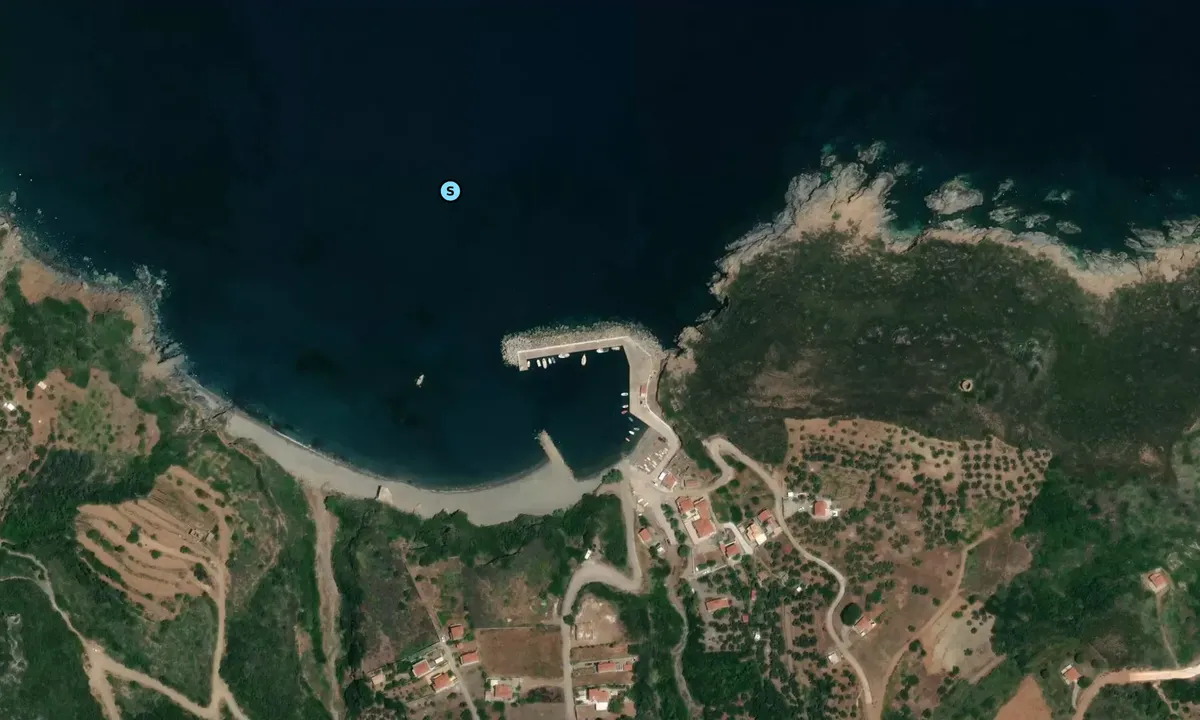 Satelite image of Αλιευτικό καταφύγιο Βελανιδίων