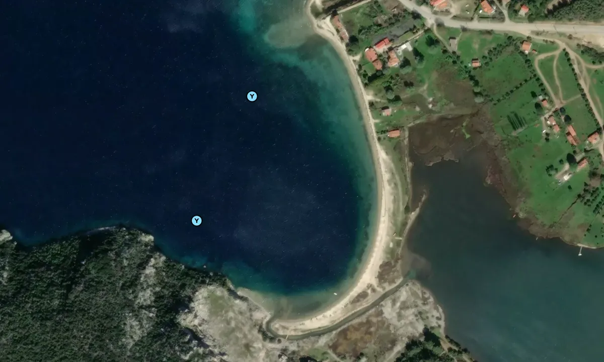Satelite image of Alina beach