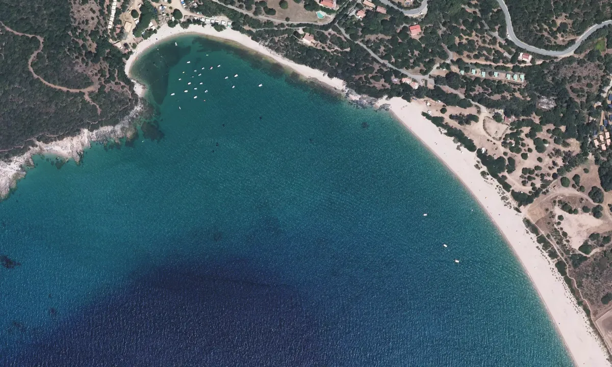 Flyfoto av Anse d'Agliu