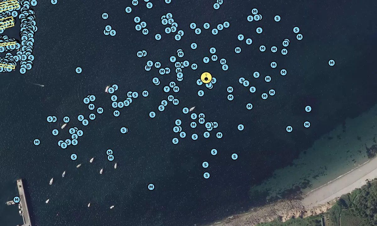 Satelite image of Anse de Camaret