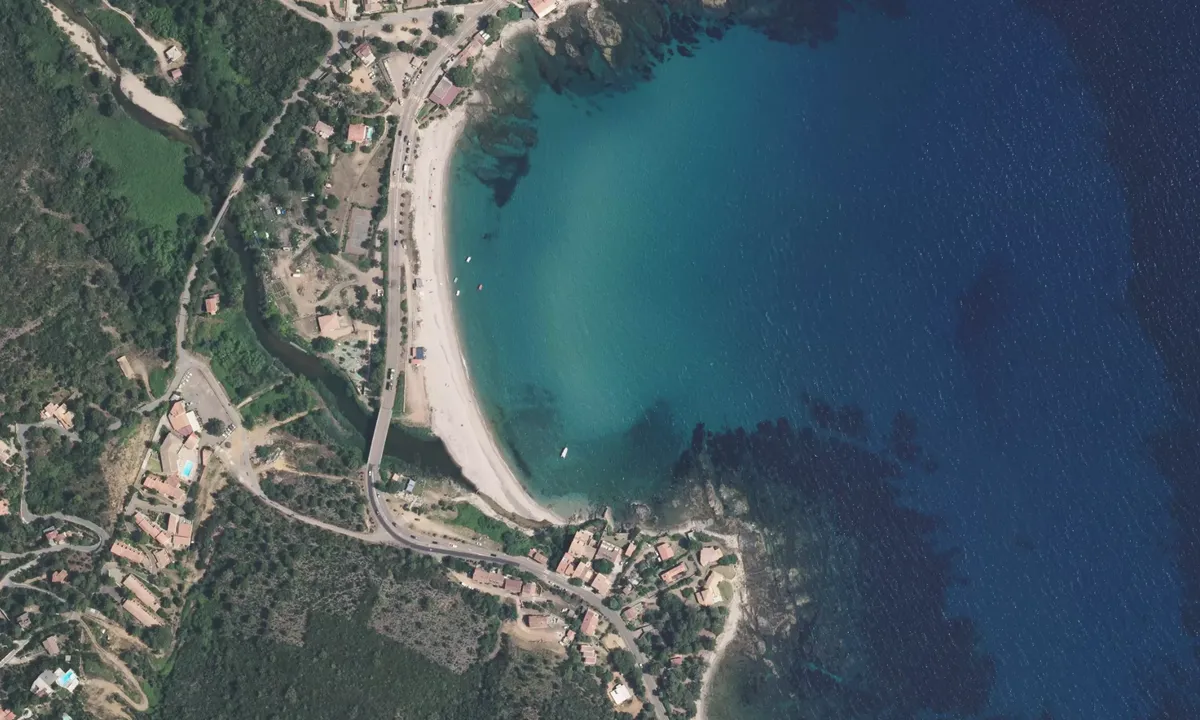 Flyfoto av Anse de Tarco
