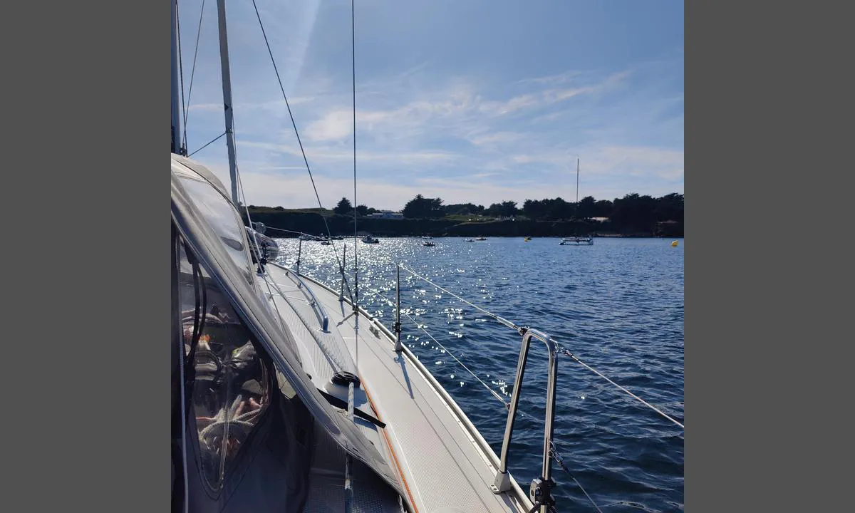 Anse des Vieilles: {"base": "no", "no": "Fin ankringsplass. Beskytter mot nord/nordvestlig vind. Fin strand inni bukta.", "se": "Bra ankringsplats. Skyddar mot nord/nordv\u00e4stlig vind. Fin strand inne i bukten.", "en": "Nice anchorage. Shelters against north/northwest winds. Nice beach inside the bay.", "da": "Fin ankerplads. Beskytter mod nord/nordvestlig vind. Fin strand inde i bugten."}