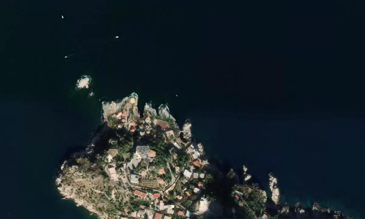 Flyfoto av Arco Azzurro