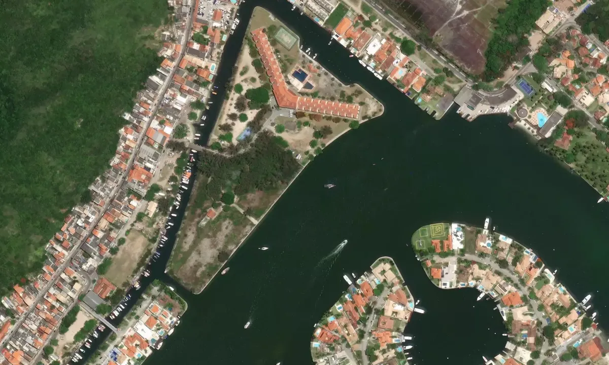 Satelite image of Area de fundeio Canal do Itajuru