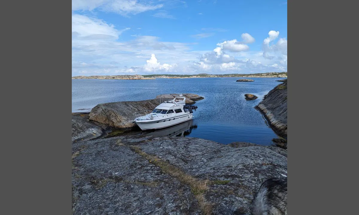 Arholmen N: {"base": "no", "no": "Dypt hele veien inn.", "se": "Djupt hela v\u00e4gen in.", "en": "Deep all the way in.", "da": "Dyb hele vejen ind."}
