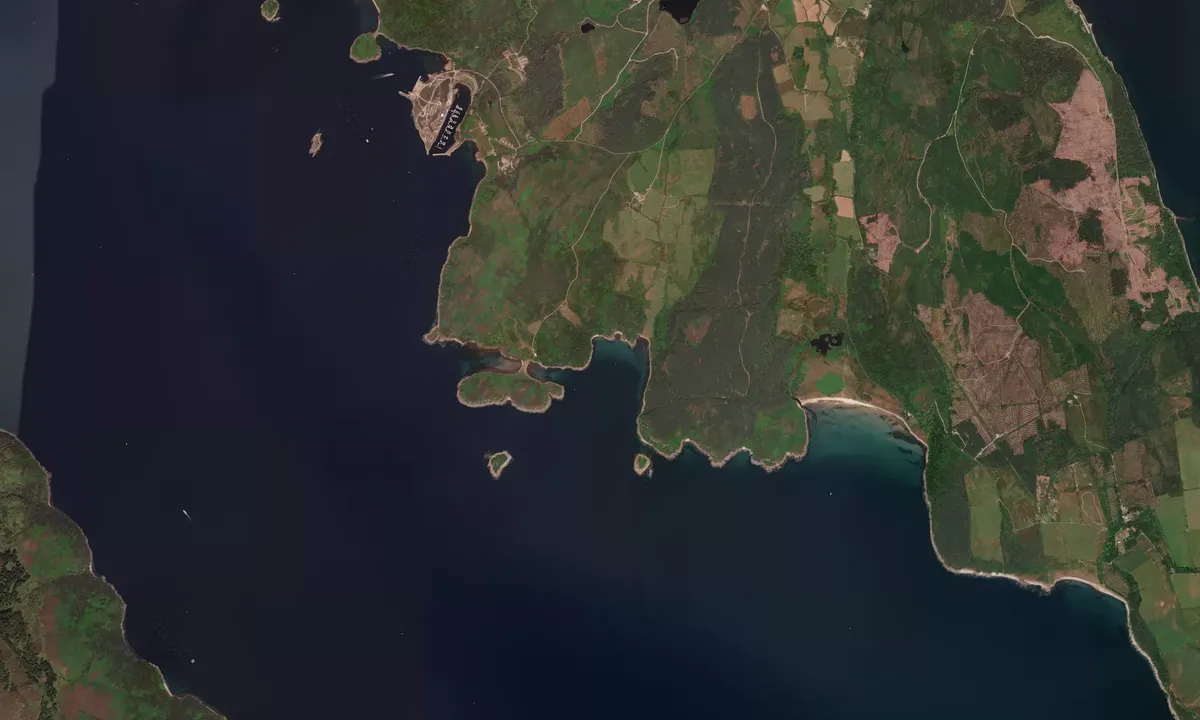 Flyfoto av Asgog Bay