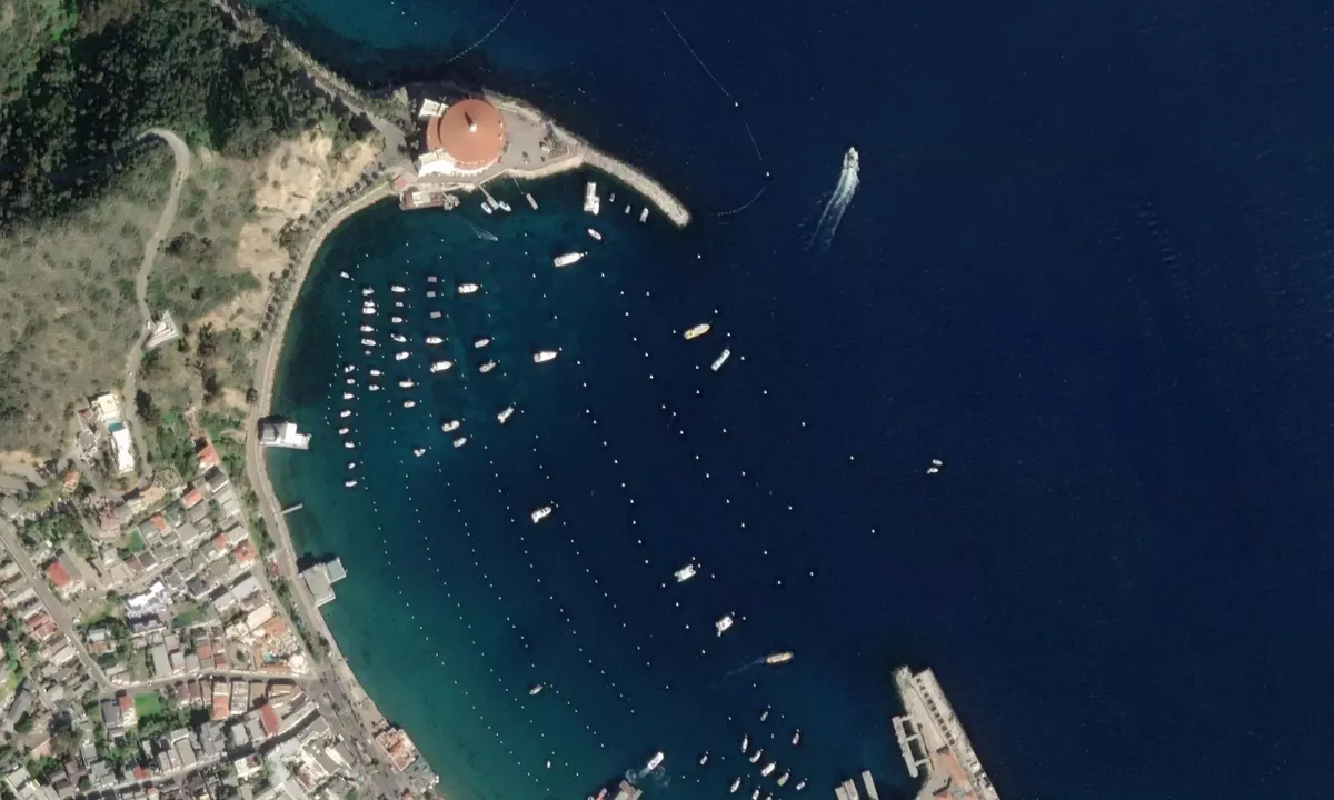 Flyfoto av Avalon Harbor