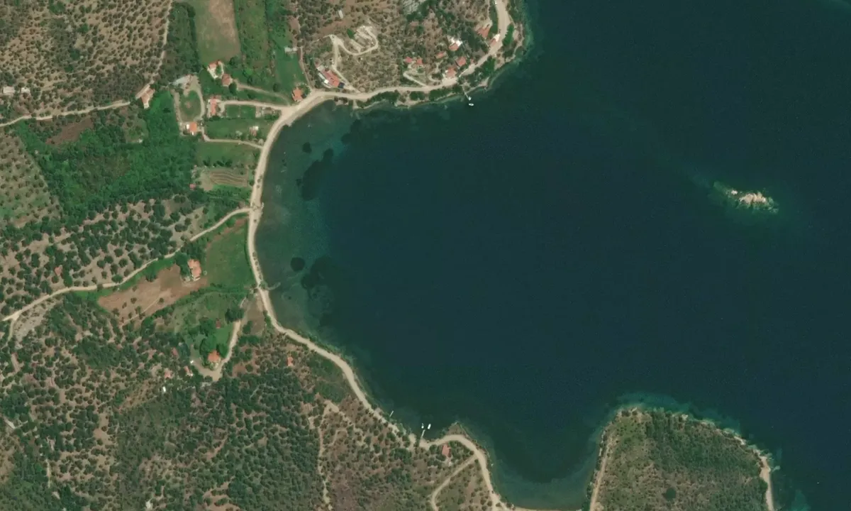 Flyfoto av Avlonas