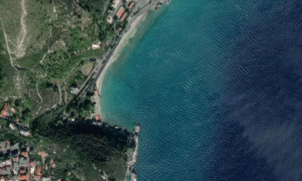 Flyfoto av Baia dei Saraceni