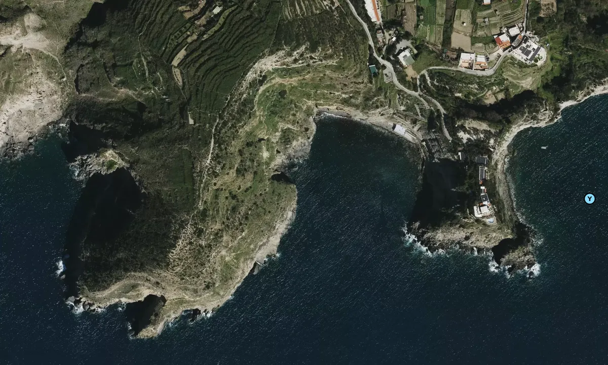 Satelite image of Baia di Sorgeto 1