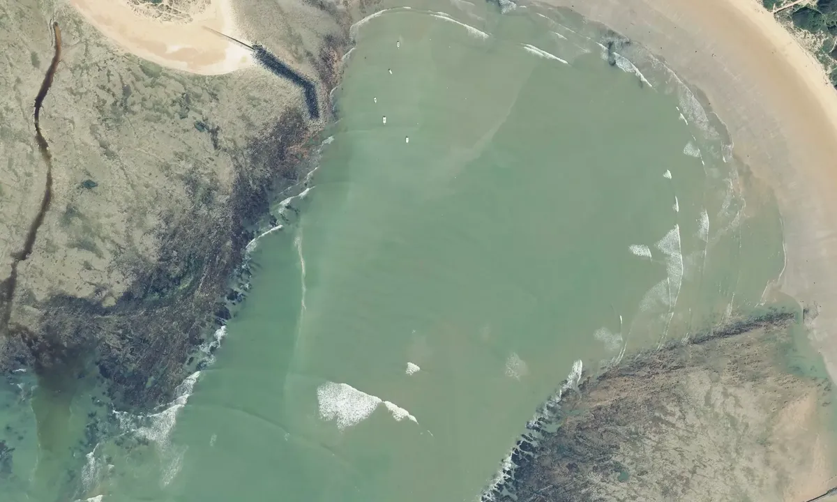 Satelite image of Baie de Perroche