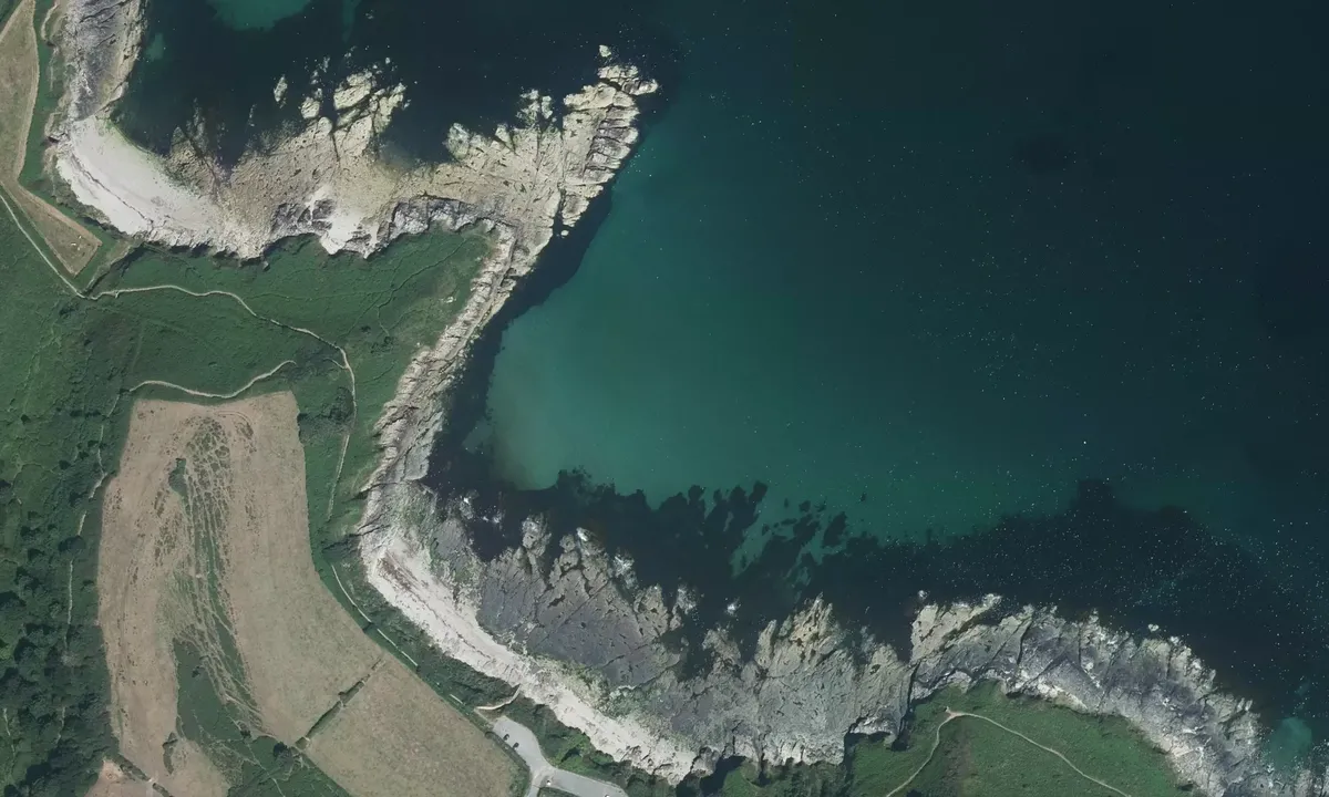 Satelite image of Baie de Quervière