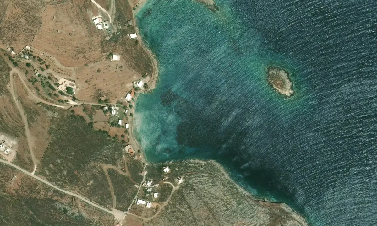 Satelite image of baie de Tzoulis