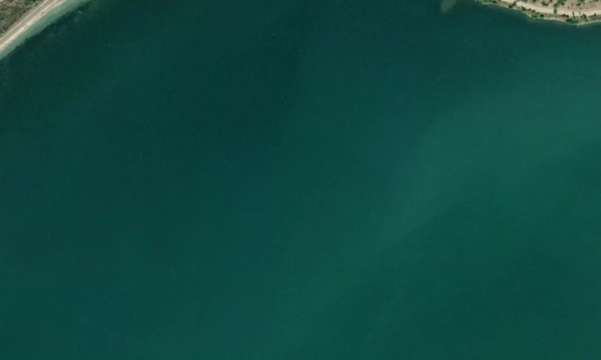 Flyfoto av Baie Igoumenista