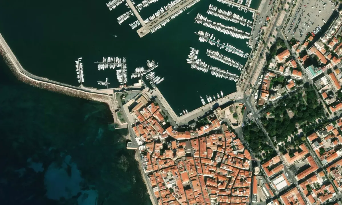 Flyfoto av Banchina Pubblica Con Servizi A Pagamento