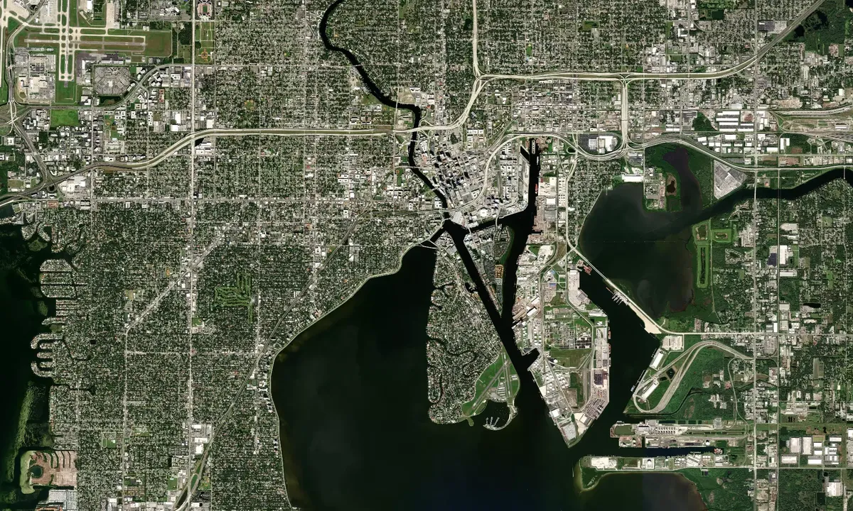 Flyfoto av Bayshore Boulevard