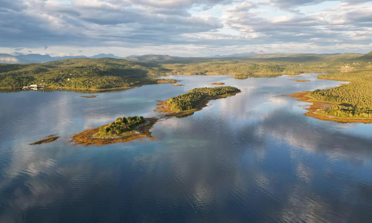 Beisfjorden: Likholmen and Gullikøya