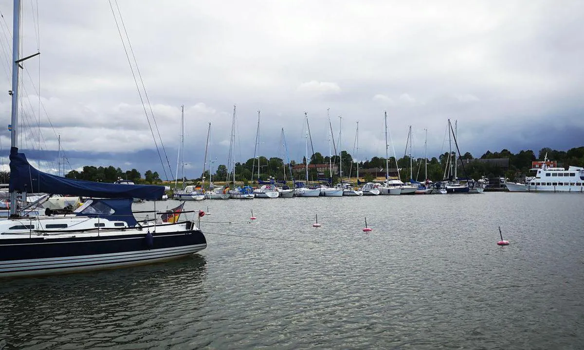 {"base": "se", "no": "Berg - \u00d8vrehavnen", "se": "Berg - \u00d6vrehamnen", "en": "Berg - Upper Harbour", "da": "Berg - \u00d8vrehavnen"}