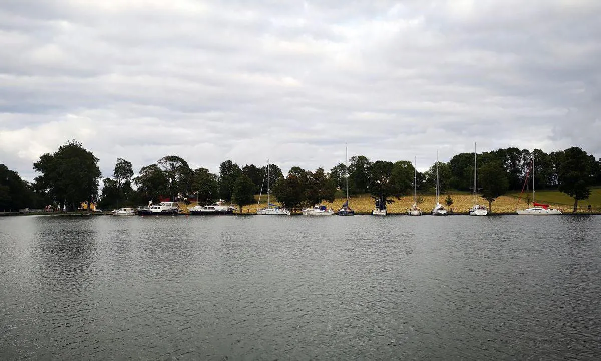 {"base": "se", "no": "Berg - \u00d8vrehamnen", "se": "Berg - \u00d6vrehamnen", "en": "Berg - Upper Harbour", "da": "Berg - \u00d8vre havn"}