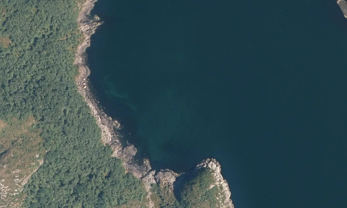 Flyfoto av Beskelands fjorden