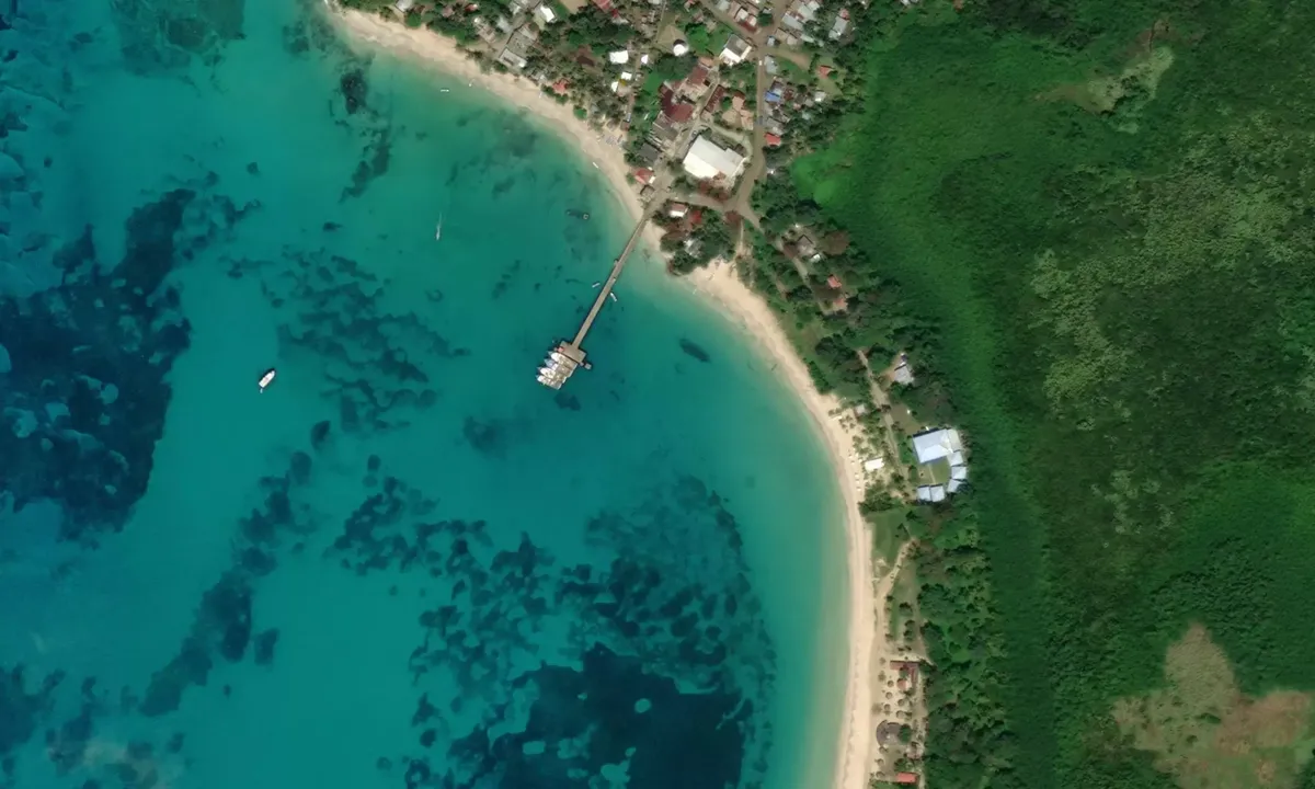 Flyfoto av Big Corn Island Arenas Beach