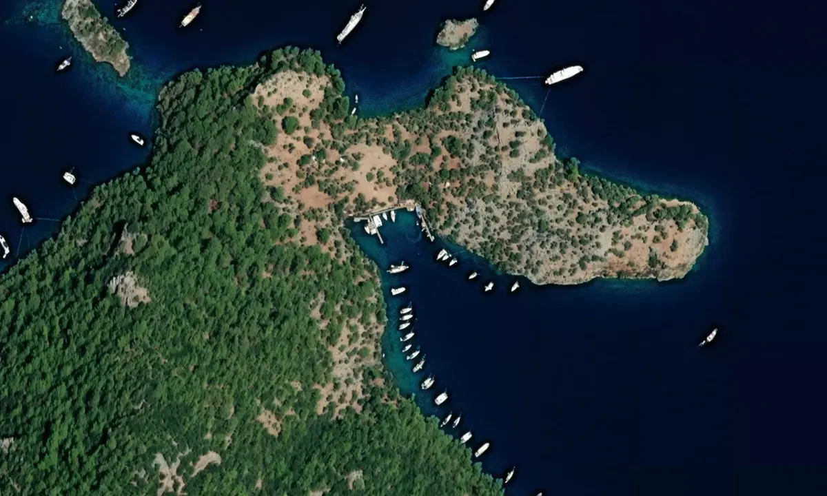 Flyfoto av Binlik (Kuyrucak) Koyu