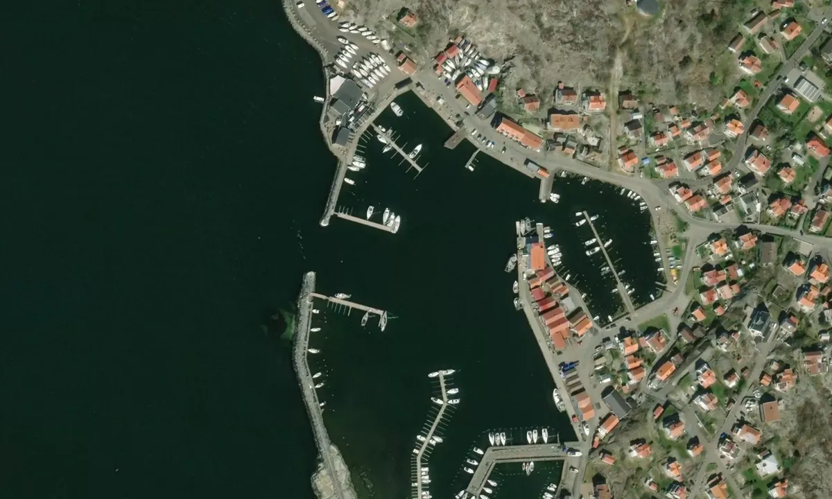 Flyfoto av Björkö - Fiskehamnen