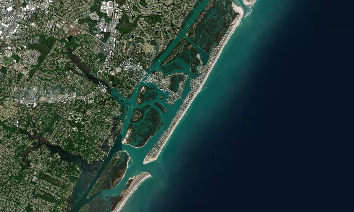 Flyfoto av Blockade Runner Beach Resort Boat Slips