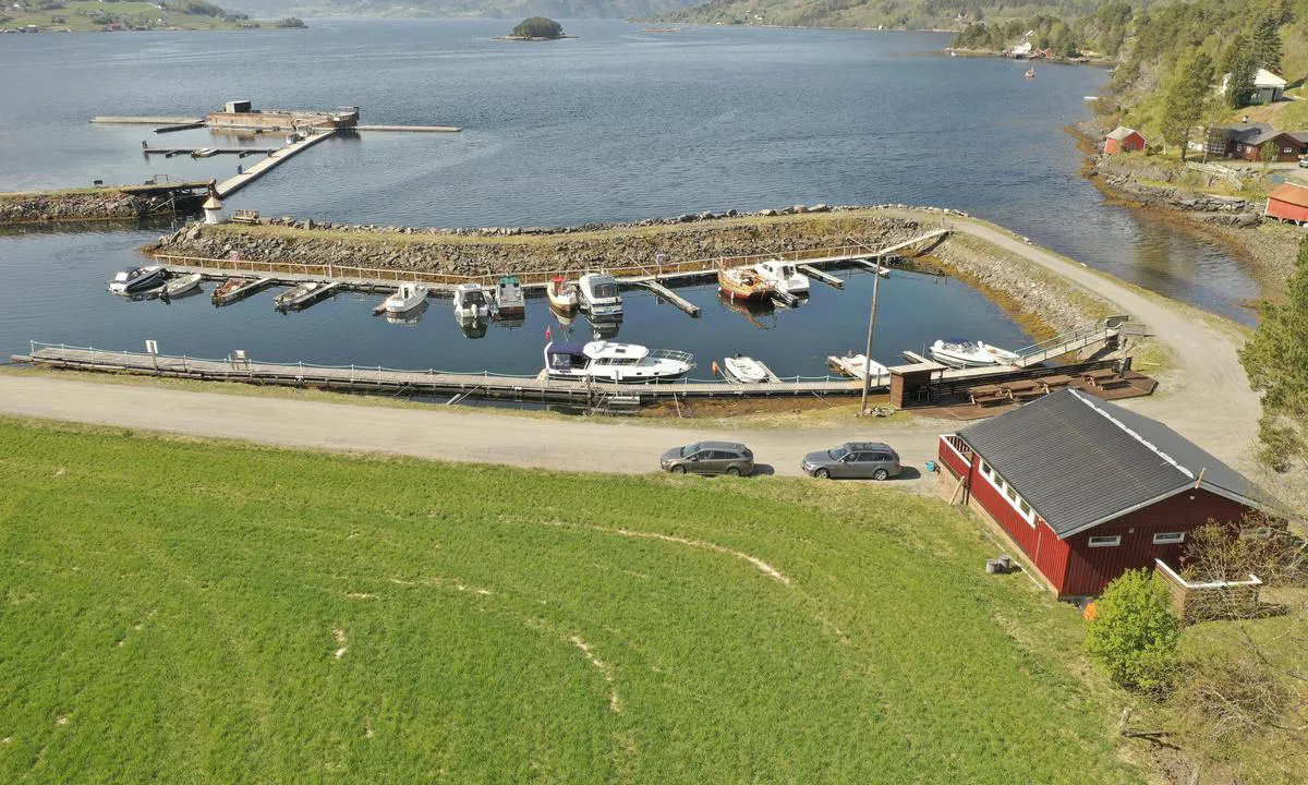 Bøfjorden Småbåthavn: Fra Øst