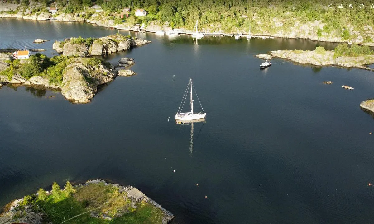 Bommen - Pjolter Bay: Pjolter Bay fra vest mot øst. August 23