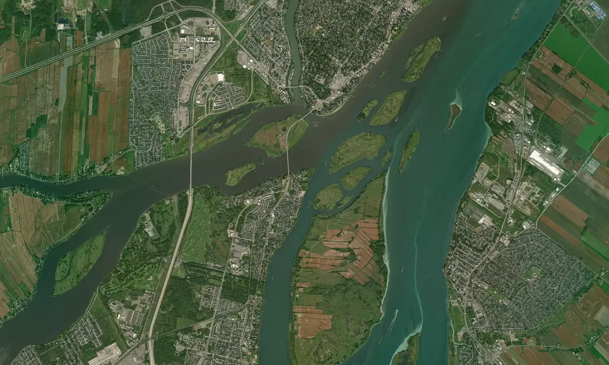 Flyfoto av Bout de l'île