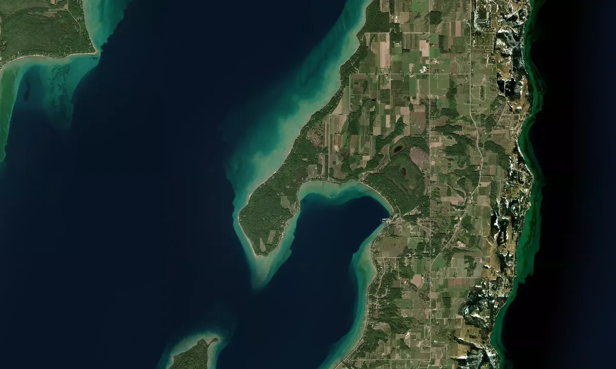 Flyfoto av Bowers Harbor