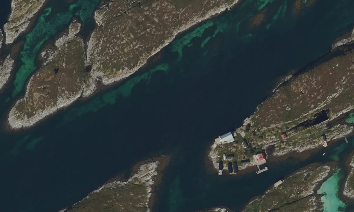 Flyfoto av Brattbåtsøøya