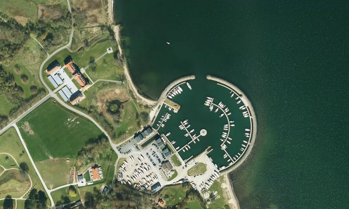 Flyfoto av Brejning Lystbådehavn