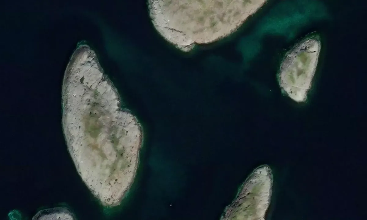 Satelite image of Brennholmen