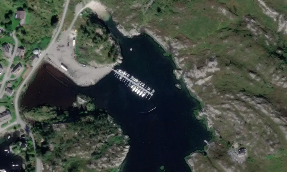 Satelite image of Byrknesøy båtforening
