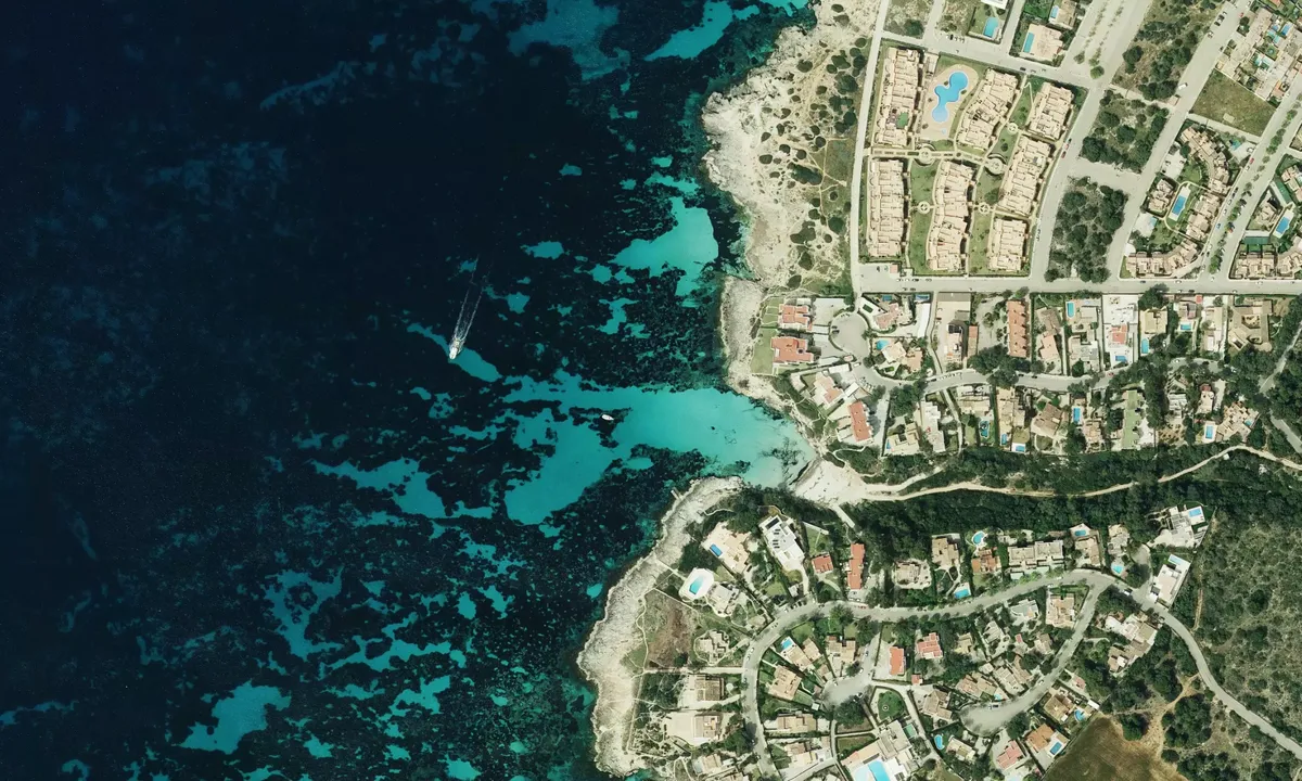 Flyfoto av Cala Blava
