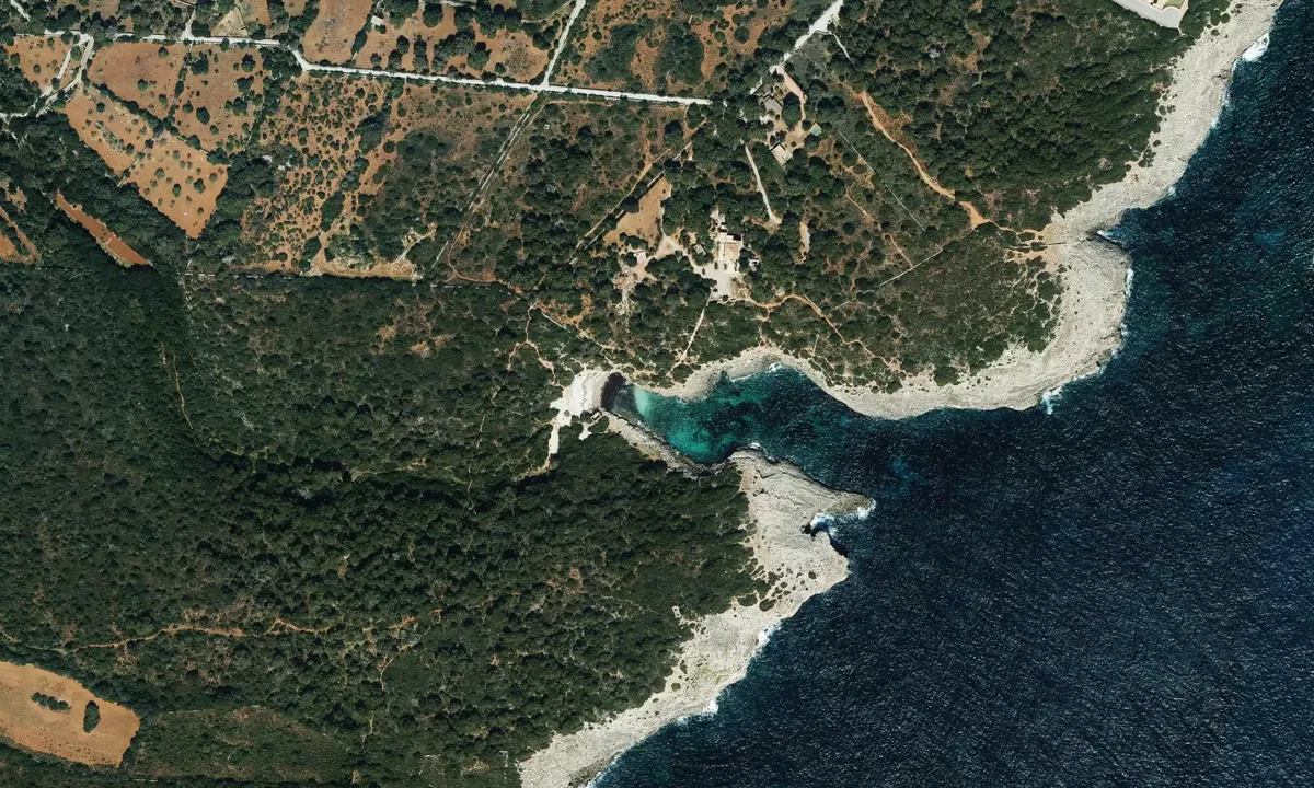 Flyfoto av Cala Brafi