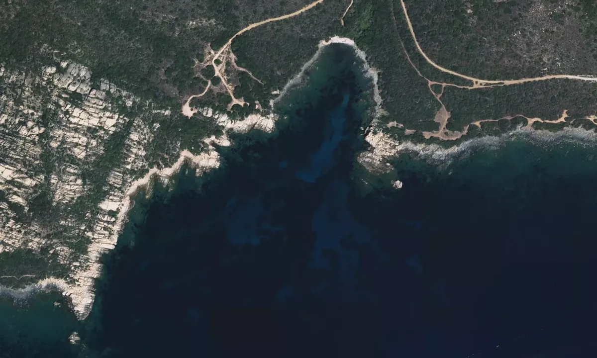 Flyfoto av Cala di Brijia