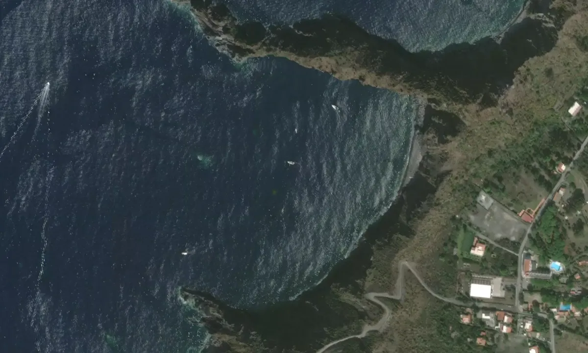 Flyfoto av Cala di Mastro Minico